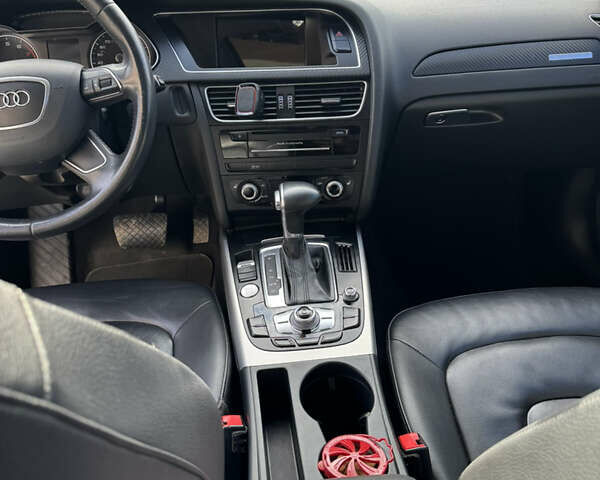 Білий Ауді А4, об'ємом двигуна 2 л та пробігом 204 тис. км за 11000 $, фото 12 на Automoto.ua