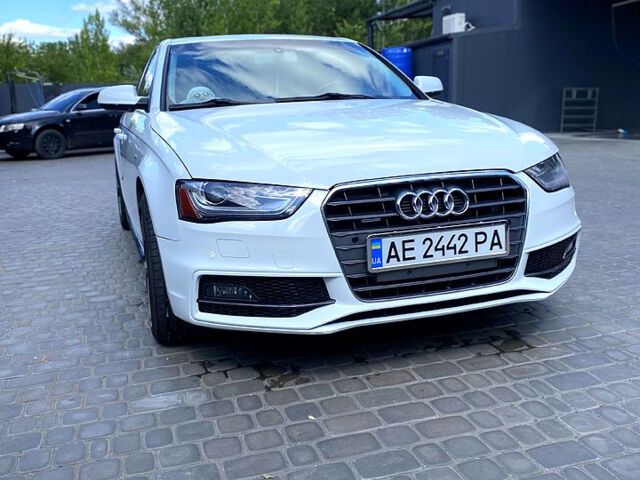 Белый Ауди А4, объемом двигателя 2 л и пробегом 154 тыс. км за 13500 $, фото 1 на Automoto.ua