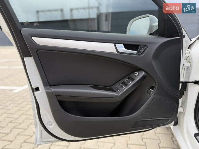 Белый Ауди А4, объемом двигателя 2 л и пробегом 96 тыс. км за 14500 $, фото 18 на Automoto.ua
