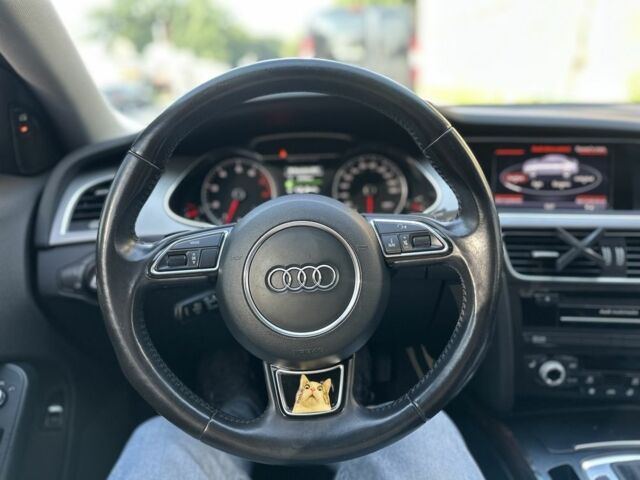 Белый Ауди А4, объемом двигателя 2 л и пробегом 209 тыс. км за 15000 $, фото 1 на Automoto.ua