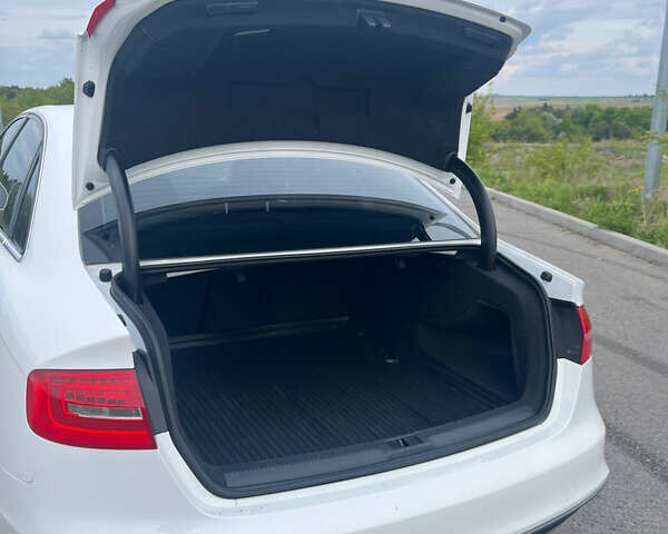 Белый Ауди А4, объемом двигателя 1.98 л и пробегом 230 тыс. км за 12400 $, фото 20 на Automoto.ua