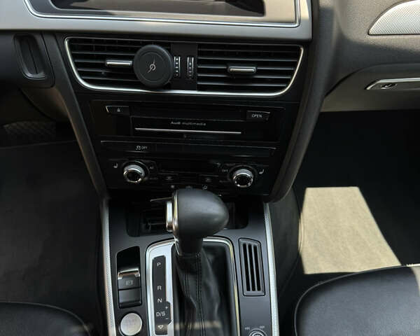 Білий Ауді А4, об'ємом двигуна 1.98 л та пробігом 200 тис. км за 14000 $, фото 11 на Automoto.ua