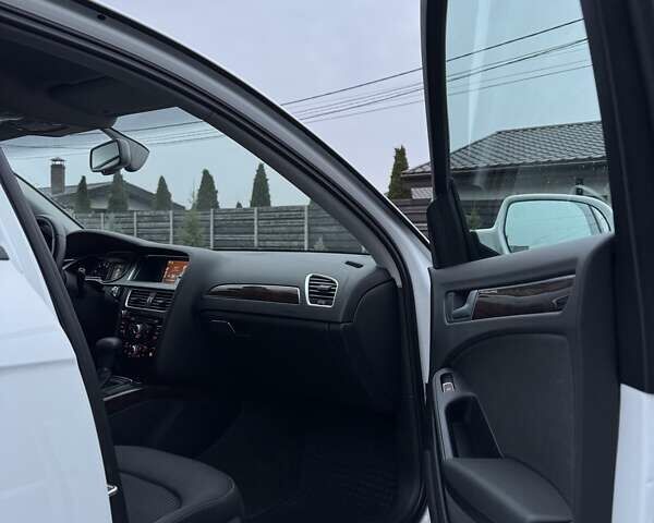 Белый Ауди А4, объемом двигателя 1.8 л и пробегом 120 тыс. км за 15500 $, фото 41 на Automoto.ua