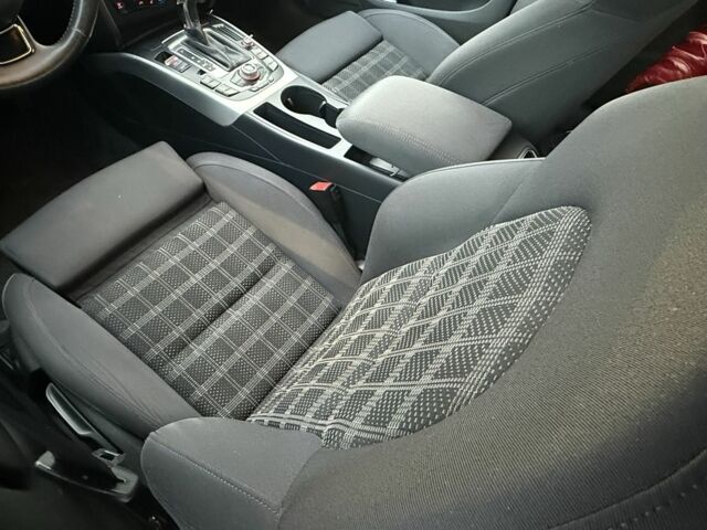 Білий Ауді А4, об'ємом двигуна 2 л та пробігом 238 тис. км за 14000 $, фото 16 на Automoto.ua