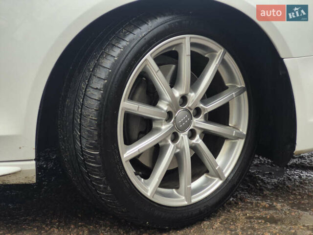 Белый Ауди А4, объемом двигателя 2 л и пробегом 198 тыс. км за 12050 $, фото 18 на Automoto.ua