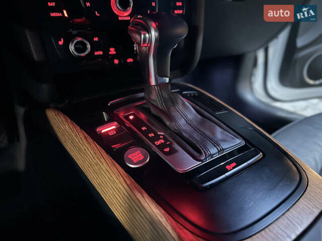 Білий Ауді А4, об'ємом двигуна 1.98 л та пробігом 272 тис. км за 15000 $, фото 29 на Automoto.ua