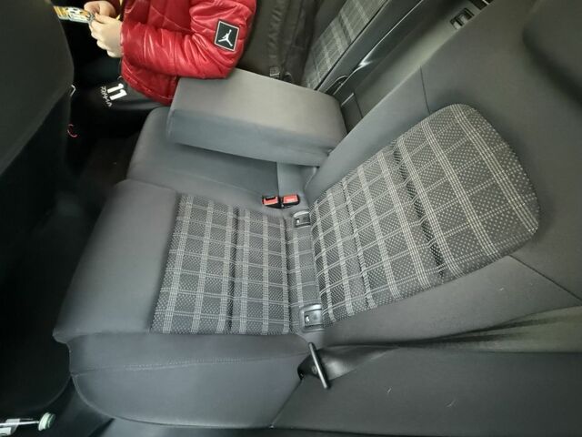 Білий Ауді А4, об'ємом двигуна 2 л та пробігом 238 тис. км за 14000 $, фото 15 на Automoto.ua