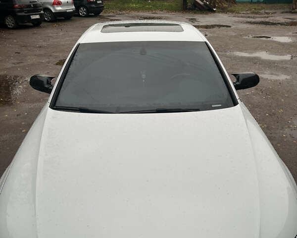 Белый Ауди А4, объемом двигателя 1.98 л и пробегом 241 тыс. км за 12500 $, фото 14 на Automoto.ua