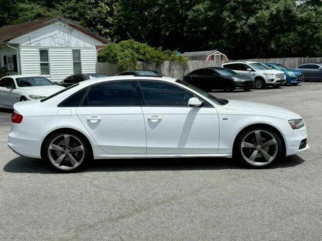 Белый Ауди А4, объемом двигателя 2 л и пробегом 81 тыс. км за 3500 $, фото 6 на Automoto.ua