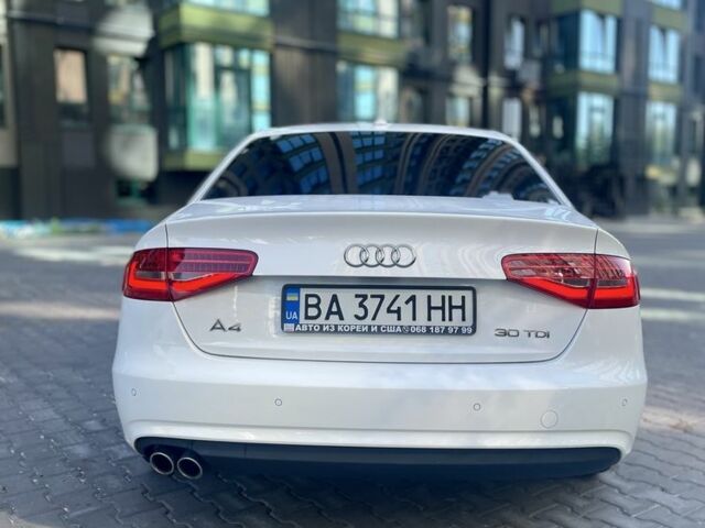 Білий Ауді А4, об'ємом двигуна 2 л та пробігом 154 тис. км за 15750 $, фото 3 на Automoto.ua