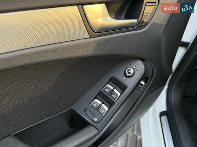 Белый Ауди А4, объемом двигателя 2 л и пробегом 236 тыс. км за 14900 $, фото 31 на Automoto.ua