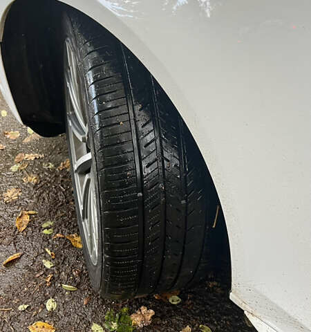 Білий Ауді А4, об'ємом двигуна 2 л та пробігом 226 тис. км за 14500 $, фото 3 на Automoto.ua