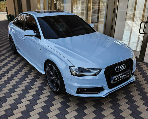 Білий Ауді А4, об'ємом двигуна 2 л та пробігом 236 тис. км за 12500 $, фото 1 на Automoto.ua