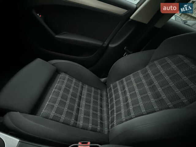 Белый Ауди А4, объемом двигателя 2 л и пробегом 236 тыс. км за 14900 $, фото 18 на Automoto.ua