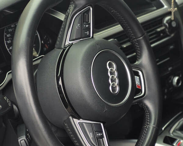 Белый Ауди А4, объемом двигателя 2 л и пробегом 198 тыс. км за 12050 $, фото 24 на Automoto.ua