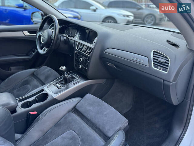 Білий Ауді А4, об'ємом двигуна 1.98 л та пробігом 102 тис. км за 11000 $, фото 21 на Automoto.ua