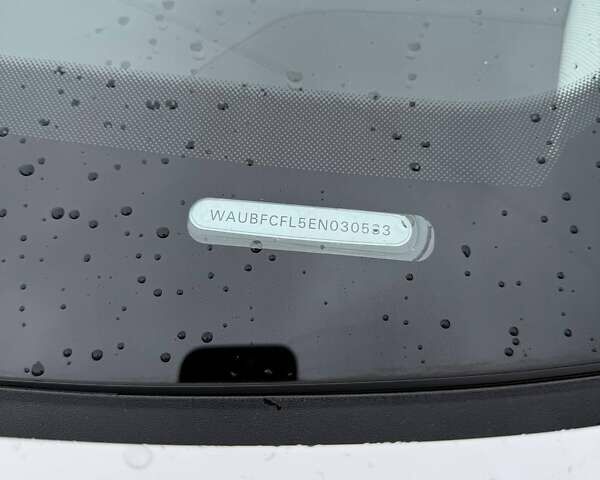 Белый Ауди А4, объемом двигателя 1.98 л и пробегом 245 тыс. км за 12000 $, фото 2 на Automoto.ua