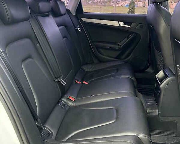 Білий Ауді А4, об'ємом двигуна 1.97 л та пробігом 136 тис. км за 14400 $, фото 14 на Automoto.ua