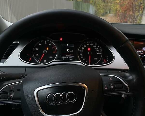 Білий Ауді А4, об'ємом двигуна 2 л та пробігом 272 тис. км за 10500 $, фото 6 на Automoto.ua