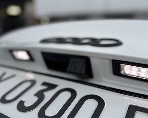 Белый Ауди А4, объемом двигателя 1.8 л и пробегом 120 тыс. км за 15500 $, фото 27 на Automoto.ua