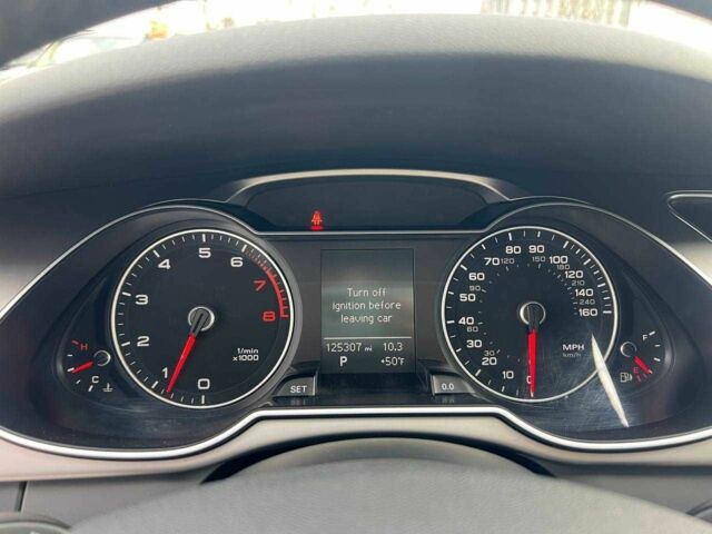 Білий Ауді А4, об'ємом двигуна 2 л та пробігом 200 тис. км за 13000 $, фото 15 на Automoto.ua