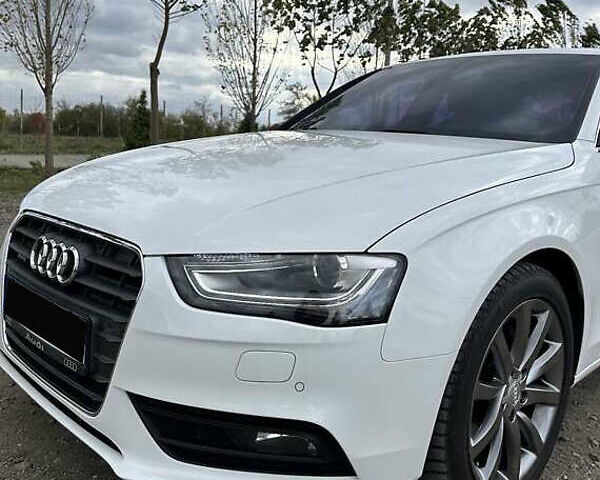 Білий Ауді А4, об'ємом двигуна 1.97 л та пробігом 136 тис. км за 14400 $, фото 2 на Automoto.ua