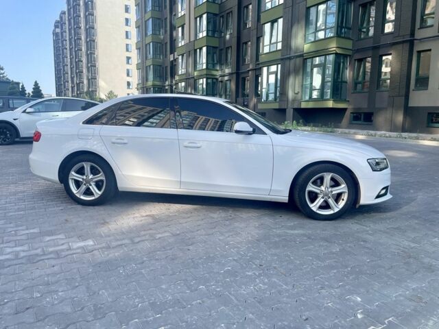 Білий Ауді А4, об'ємом двигуна 2 л та пробігом 154 тис. км за 15750 $, фото 1 на Automoto.ua