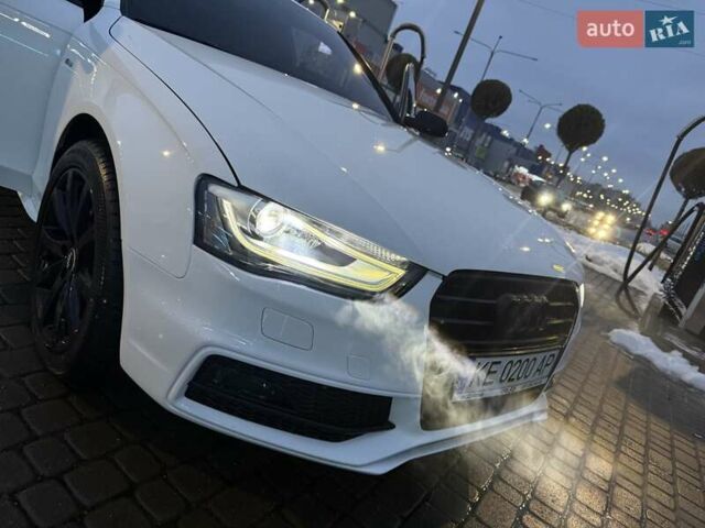 Белый Ауди А4, объемом двигателя 2 л и пробегом 209 тыс. км за 13000 $, фото 3 на Automoto.ua