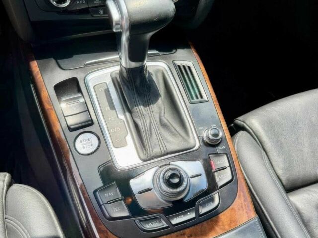 Белый Ауди А4, объемом двигателя 2 л и пробегом 81 тыс. км за 3500 $, фото 9 на Automoto.ua