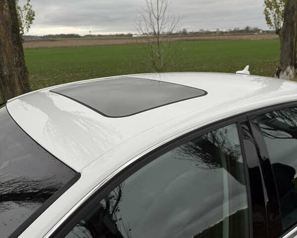 Білий Ауді А4, об'ємом двигуна 2 л та пробігом 291 тис. км за 11500 $, фото 9 на Automoto.ua