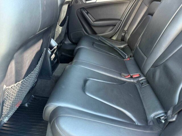 Белый Ауди А4, объемом двигателя 2 л и пробегом 161 тыс. км за 12999 $, фото 9 на Automoto.ua