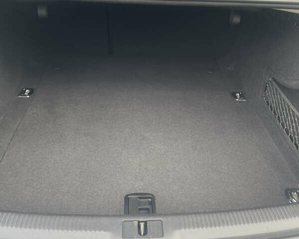 Белый Ауди А4, объемом двигателя 2 л и пробегом 160 тыс. км за 13500 $, фото 21 на Automoto.ua