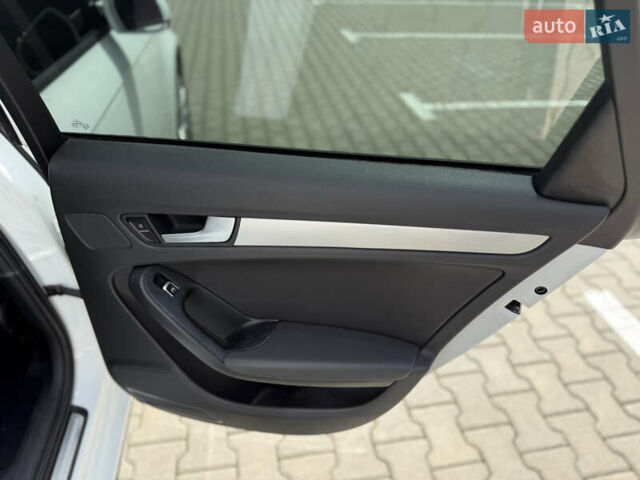 Белый Ауди А4, объемом двигателя 2 л и пробегом 96 тыс. км за 14500 $, фото 24 на Automoto.ua