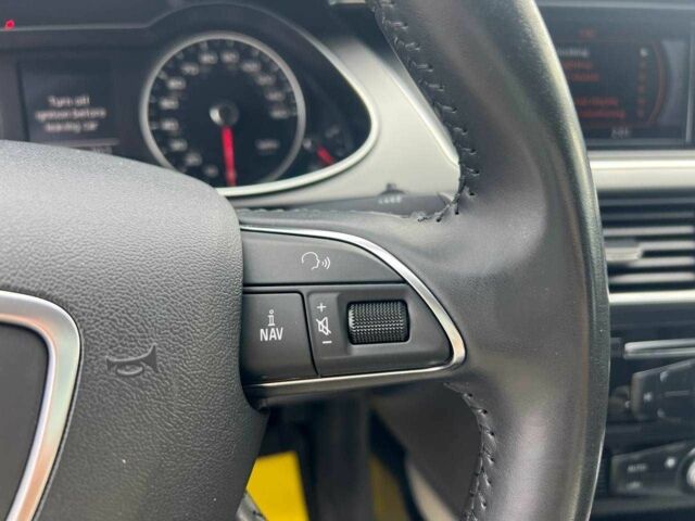 Білий Ауді А4, об'ємом двигуна 2 л та пробігом 200 тис. км за 13000 $, фото 14 на Automoto.ua