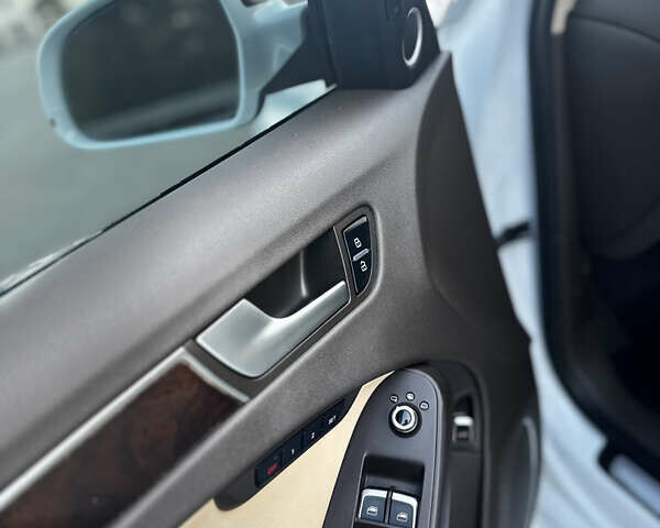 Білий Ауді А4, об'ємом двигуна 1.98 л та пробігом 192 тис. км за 11500 $, фото 48 на Automoto.ua