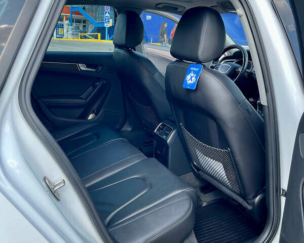 Белый Ауди А4, объемом двигателя 1.98 л и пробегом 230 тыс. км за 12400 $, фото 11 на Automoto.ua