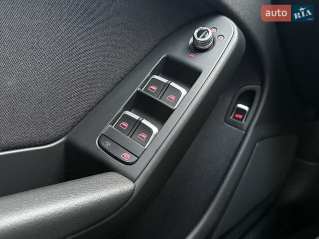 Белый Ауди А4, объемом двигателя 2 л и пробегом 236 тыс. км за 14900 $, фото 40 на Automoto.ua