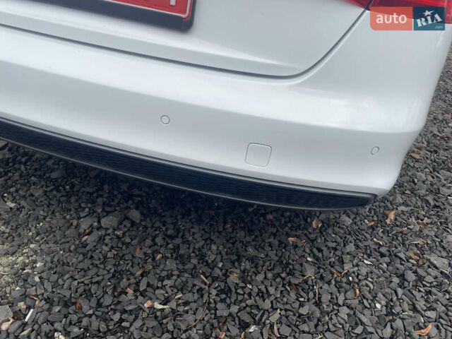 Белый Ауди А4, объемом двигателя 2 л и пробегом 160 тыс. км за 13500 $, фото 17 на Automoto.ua