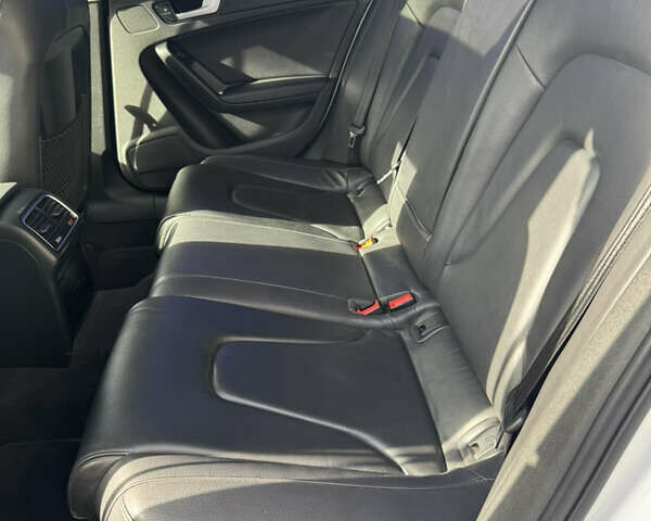 Білий Ауді А4, об'ємом двигуна 2 л та пробігом 204 тис. км за 11000 $, фото 15 на Automoto.ua