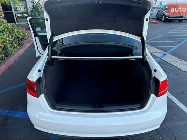 Білий Ауді А4, об'ємом двигуна 2 л та пробігом 146 тис. км за 2700 $, фото 6 на Automoto.ua