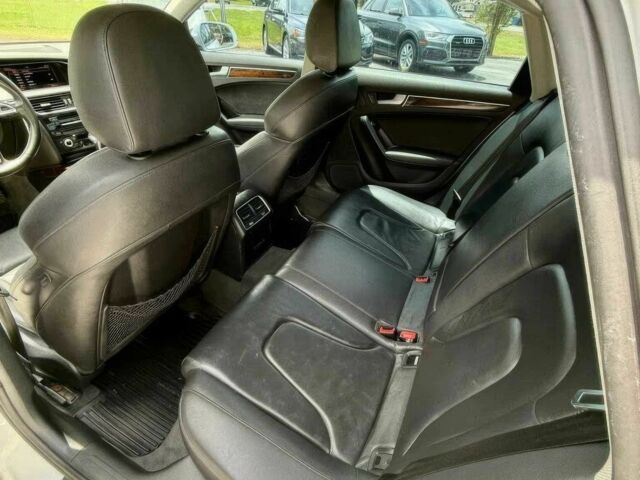 Белый Ауди А4, объемом двигателя 2 л и пробегом 81 тыс. км за 3500 $, фото 10 на Automoto.ua