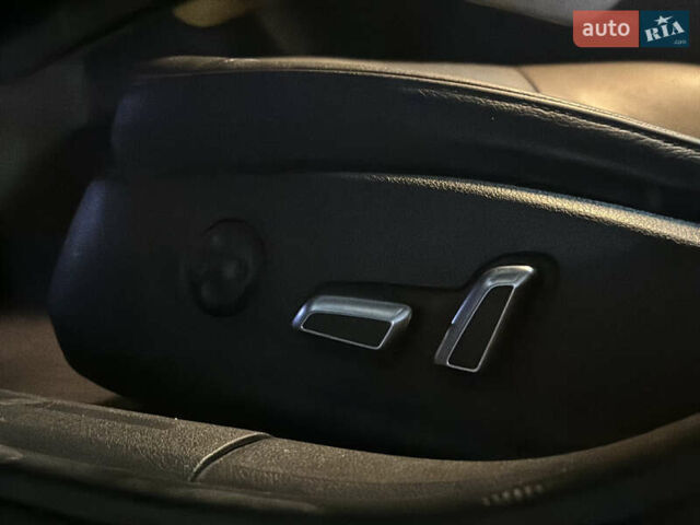 Білий Ауді А4, об'ємом двигуна 1.98 л та пробігом 272 тис. км за 15000 $, фото 22 на Automoto.ua