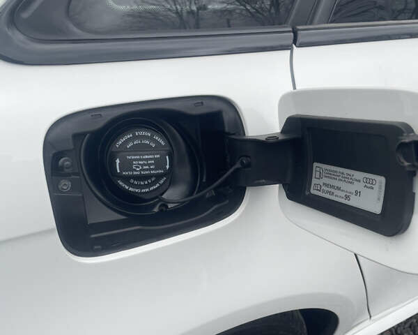 Белый Ауди А4, объемом двигателя 2 л и пробегом 160 тыс. км за 13500 $, фото 28 на Automoto.ua