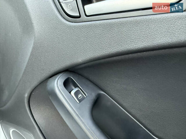 Белый Ауди А4, объемом двигателя 1.98 л и пробегом 175 тыс. км за 11999 $, фото 19 на Automoto.ua