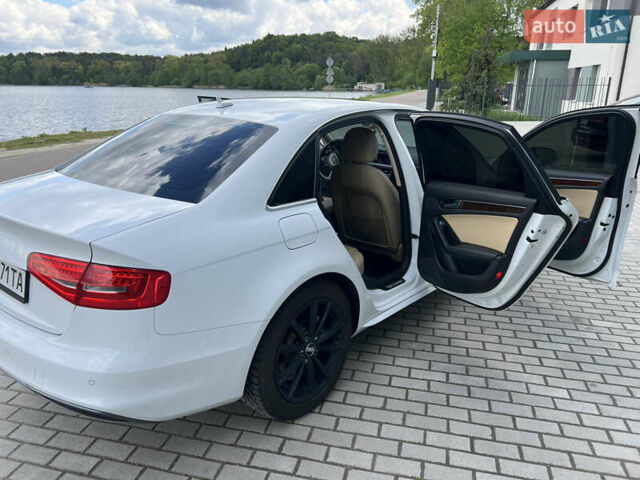 Ауди А4 2014 в Львове на Automoto.ua Белый Ауди А4, объемом двигателя 2 л и пробегом 113 тыс. км за 14450 $, фото 10 на Automoto.ua