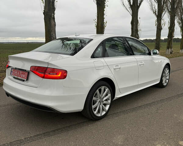 Білий Ауді А4, об'ємом двигуна 2 л та пробігом 291 тис. км за 11500 $, фото 4 на Automoto.ua