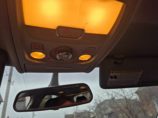 Білий Ауді А4, об'ємом двигуна 2 л та пробігом 243 тис. км за 12300 $, фото 8 на Automoto.ua