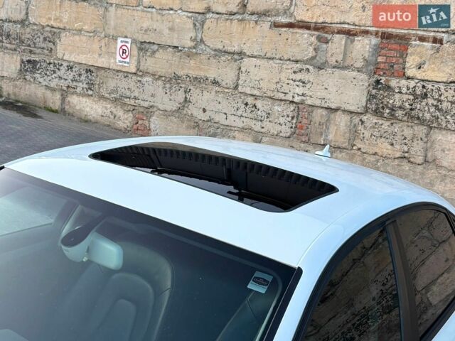 Білий Ауді А4, об'ємом двигуна 2 л та пробігом 216 тис. км за 10600 $, фото 11 на Automoto.ua