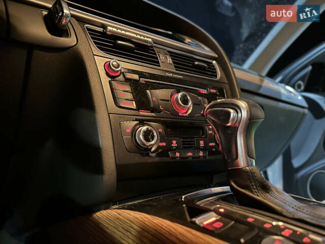 Білий Ауді А4, об'ємом двигуна 1.98 л та пробігом 272 тис. км за 15000 $, фото 25 на Automoto.ua