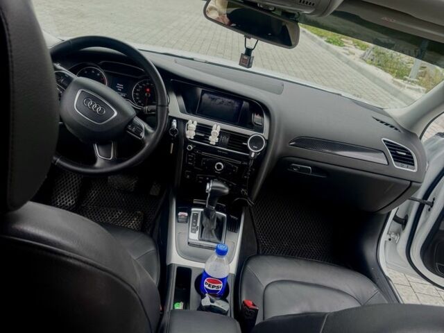 Белый Ауди А4, объемом двигателя 2 л и пробегом 174 тыс. км за 12000 $, фото 6 на Automoto.ua